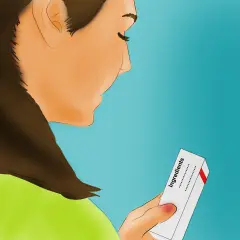 Una persona lee la etiqueta de un medicamento, preguntándose fucidine para que sirve.
