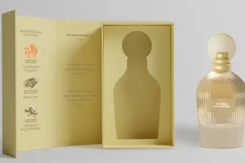 Perfume "My Soul Enchanted" en su caja, con notas de mandarina y vainilla. Un toque de **enchanted Mercadona** para recordar.