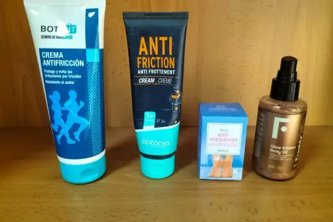 Crema antifricción y stick anti rozaduras muslos Mercadona para proteger tu piel.