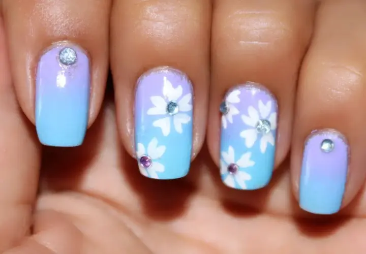 Uñas degradadas: técnicas sencillas para un look espectacular en casa