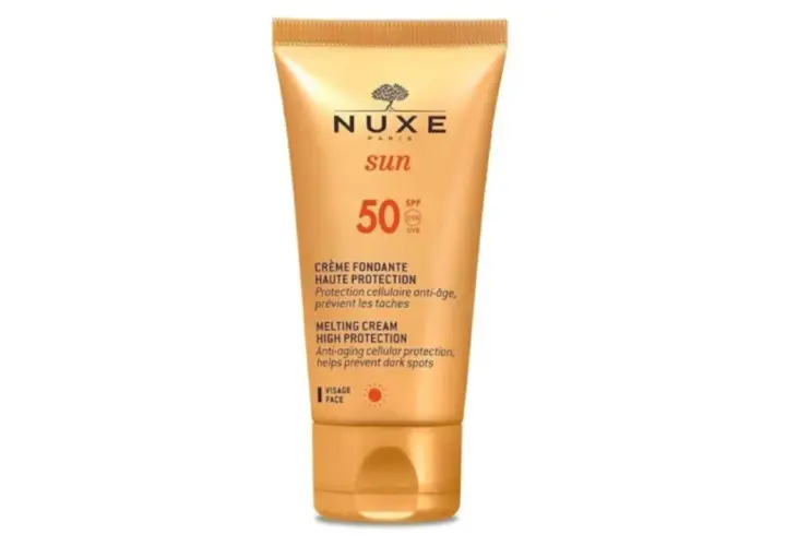 El mejor protector solar facial antimanchas OCU para una piel radiante