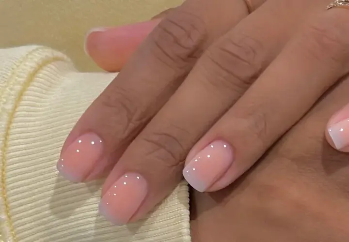 Uñas discretas: Elegancia minimalista para cada ocasión especial