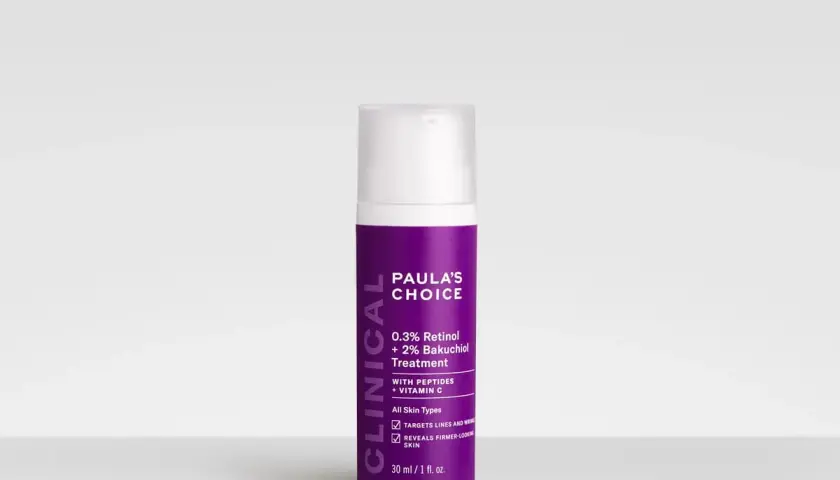 Tratamiento Paula's Choice Clinical con bakuchiol, que es un ingrediente clave para reducir líneas finas y mejorar la firmeza de la piel.